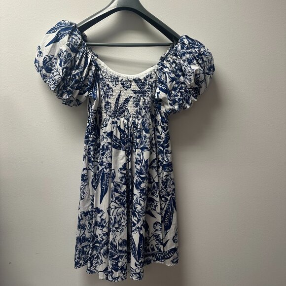 Abercrombie & Fitch Blue and White Floral Dress NWT!! - Picture 1 of 3